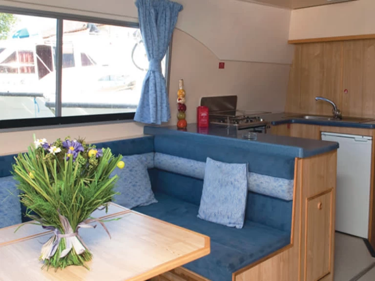 Alquiler de embarcaciones Le Boat Salsa A enTannay en Samboat