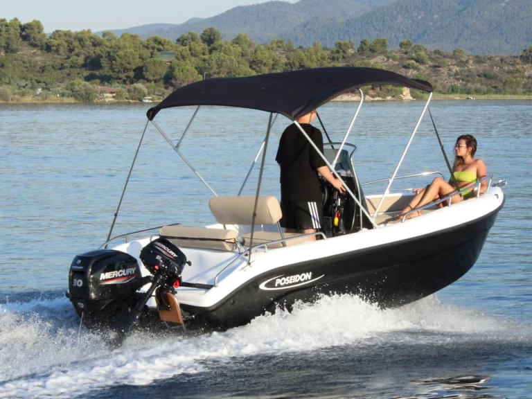 Poseidon Blu Water 170 de alquiler a Faliraki