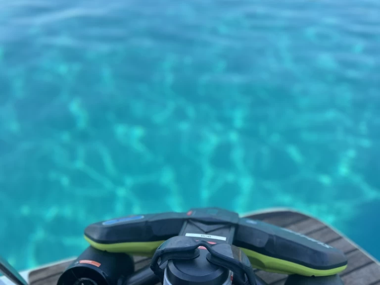 Alquiler Yate de lujo Jeanneau con o sin  título de navegación