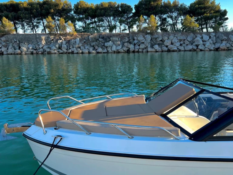 Alquiler de barcos Marsella barato de Activ 675 Pack Sport