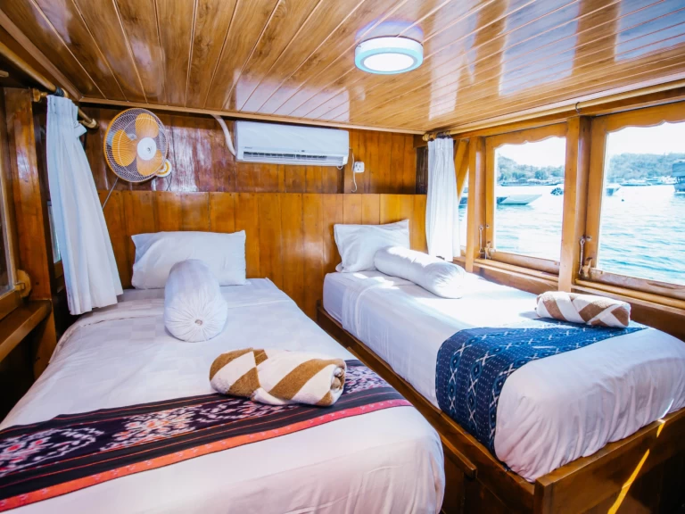 Alquiler de Velero, con o sin patrón White Pearl 02 Labuan Bajo