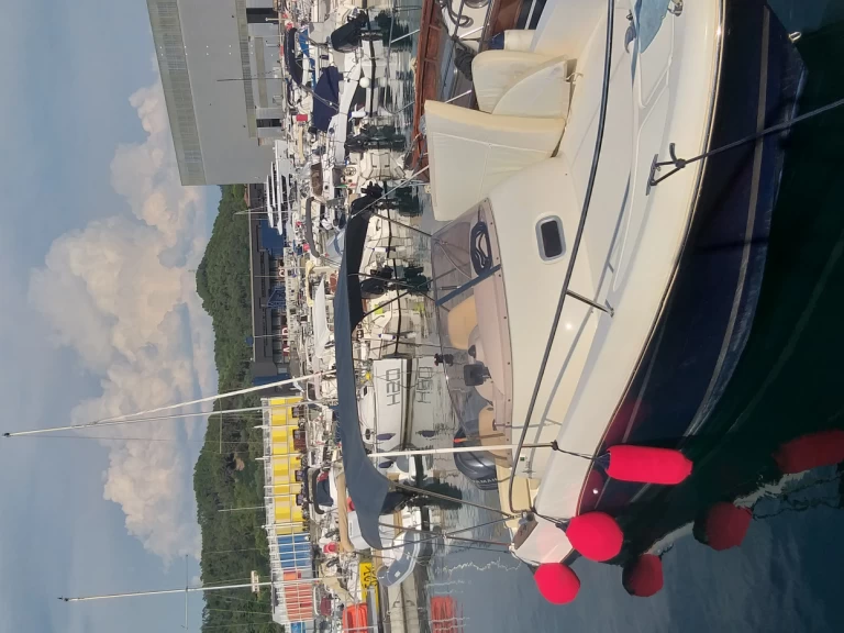 Alquiler de Jeanneau Cap Camarat 755 WA en La Spezia