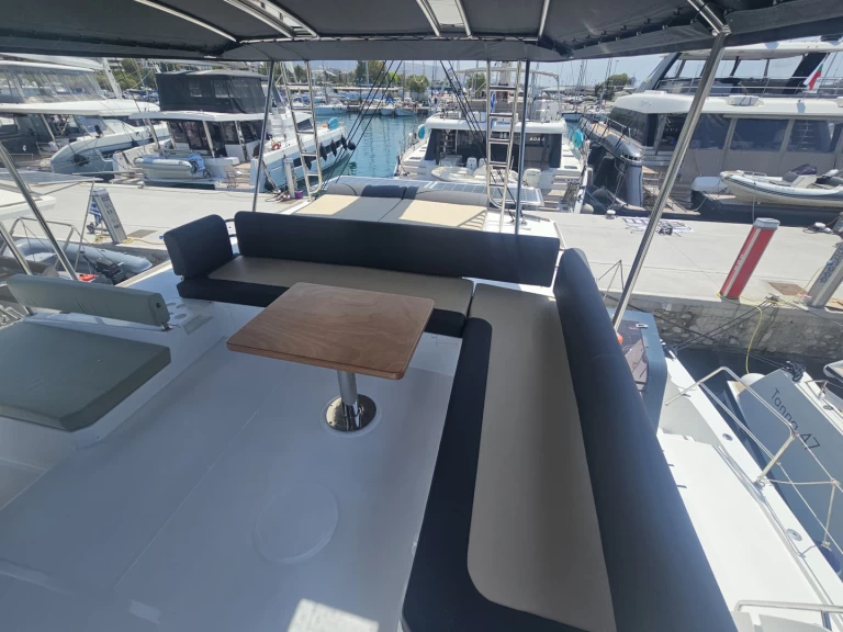 Alquiler de Catamarán, con o sin patrón Bali Álimos