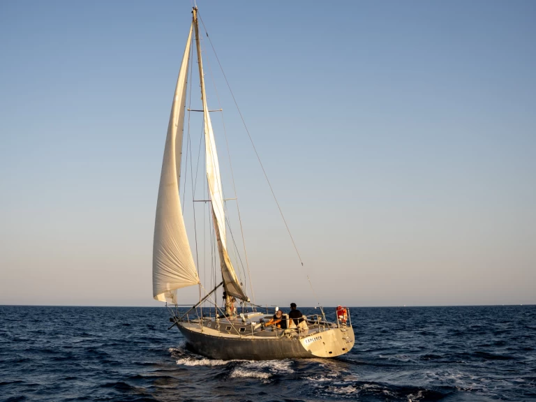 Alquiler de embarcaciones Aluminium AG4MC Consolation 37 enBadia de Roses en Samboat