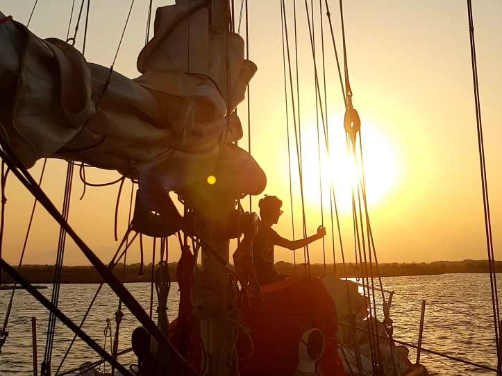 Alquiler Velero en Badia de Roses - Aluminium AG4MC Consolation 37