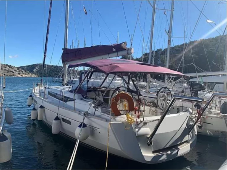 Alquiler Gouviá - Jeanneau Sun Odyssey 509 en SamBoat