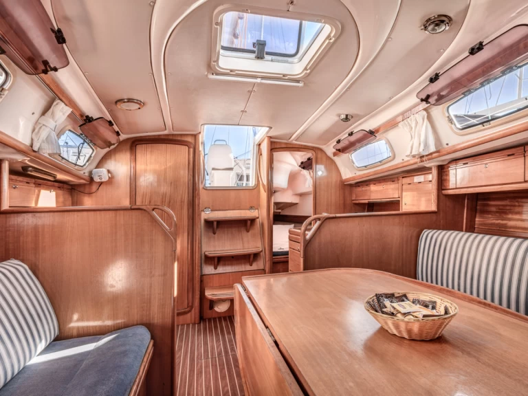 Alquiler de Velero, con o sin patrón Bavaria Gouviá