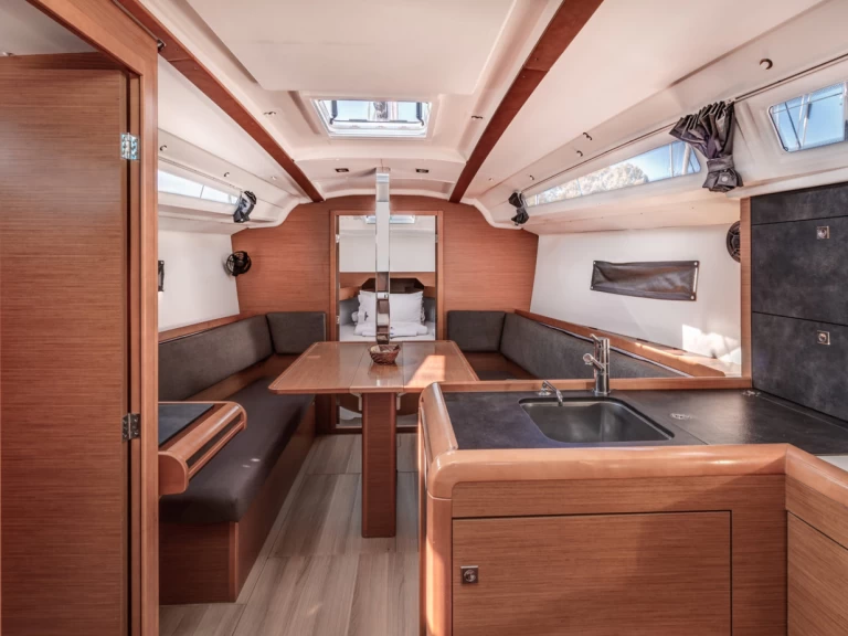 Jeanneau Sun Odyssey 349 de alquiler a Gouviá