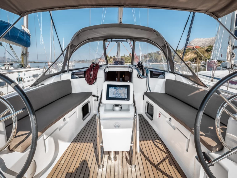 Alquiler de Jeanneau Sun Odyssey 449 en Gouviá