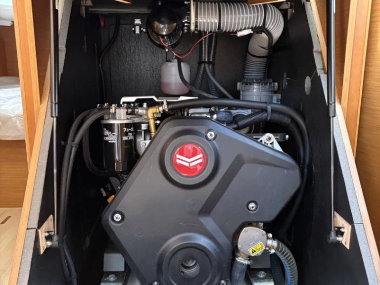 Jeanneau Sun Odyssey 380 de alquiler a Porto di Salerno