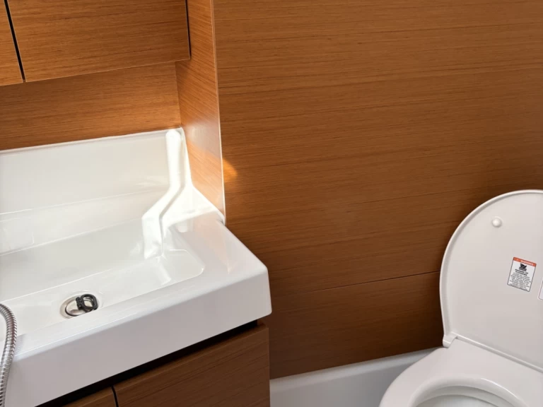 Jeanneau Sun Odyssey 380 de alquiler a Porto di Salerno