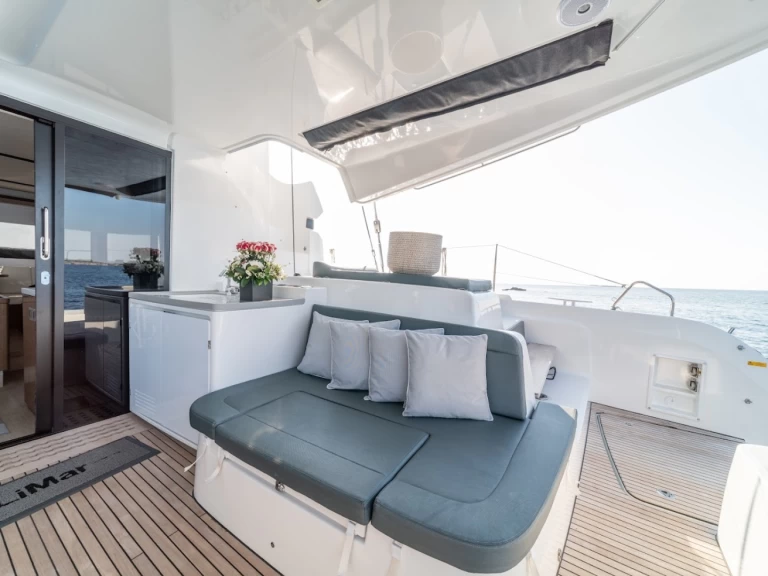 Alquiler de Catamarán, con o sin patrón Lagoon Álimos