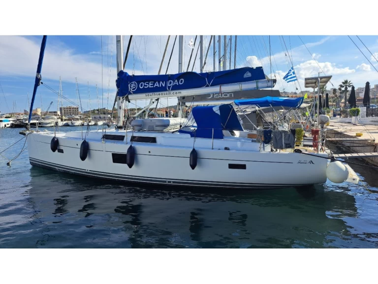 Alquiler de barcos Lávrio barato de Hanse 455