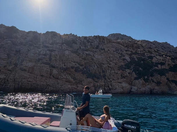 Alquiler de Bwa California 550 en Porto Pollo