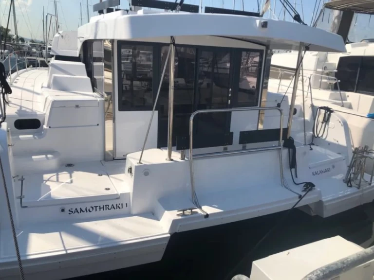 Catamarán para alquilar Lefkáda al mejor precio