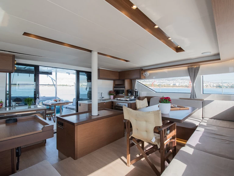 Lagoon Lagoon 50 de alquiler a Cos