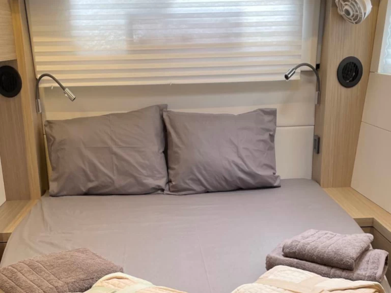 Alquiler de Lagoon Lagoon 51 en Álimos