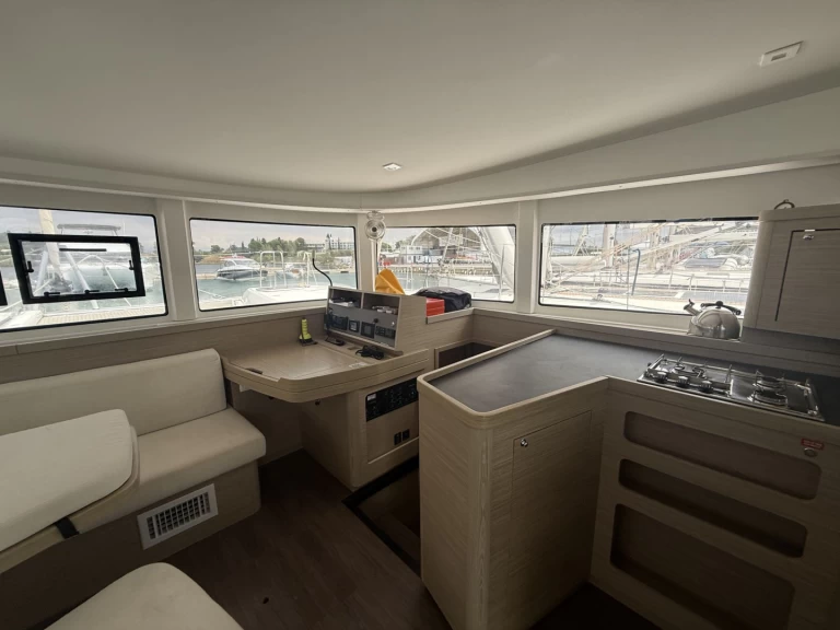 Alquiler de embarcaciones Lagoon Lagoon 42 enGouviá en Samboat