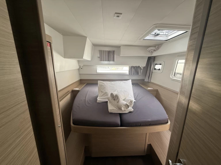 Alquiler Catamarán Lagoon con o sin  título de navegación