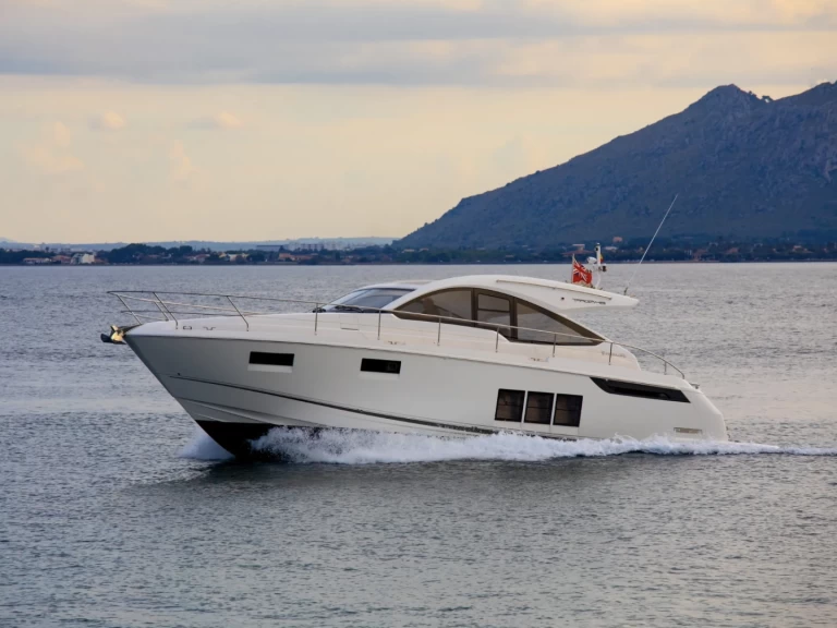 Alquiler de Lancha, con o sin patrón Fairline Port d'Alcudia