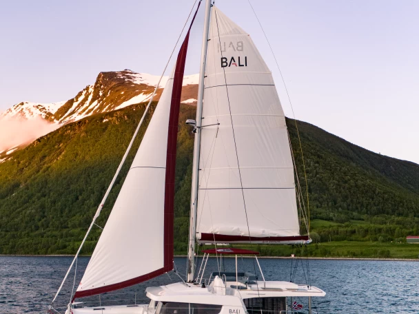 Alquiler de barcos Eidkjosen barato de Bali 4.6