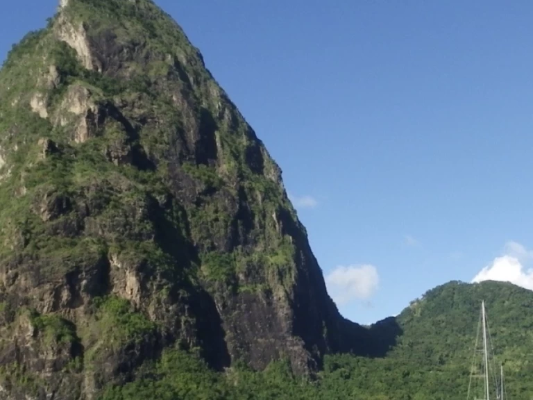 Alquiler de barcos Fort-de-France barato de Sloop one design