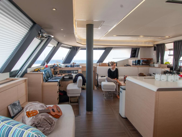 Fountaine Pajot SERENISSIMA de alquiler a Néa Péramos