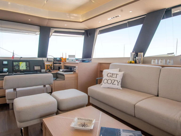 Alquiler de embarcaciones Fountaine Pajot SERENISSIMA enGrecia en Samboat