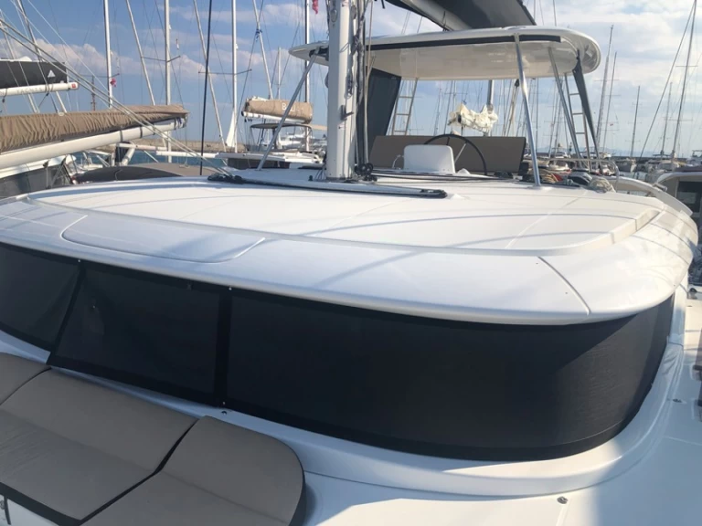 Catamarán para alquilar Álimos al mejor precio