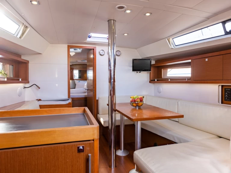 Alquiler de embarcaciones Bénéteau Oceanis 41.1 enPrimošten en Samboat