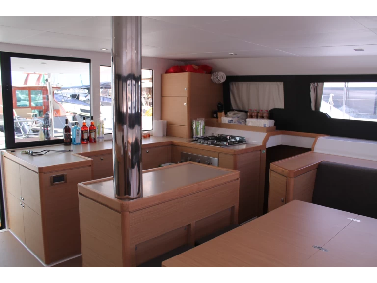 Alquiler de barcos Marsala barato de Dufour Catamarans 48 Sail