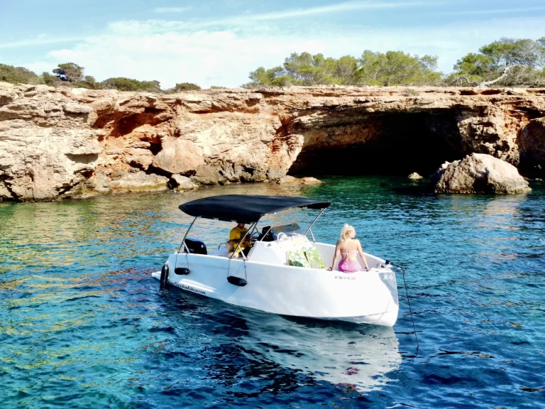 Cattleya X6 de alquiler a Sant Antoni de Portmany