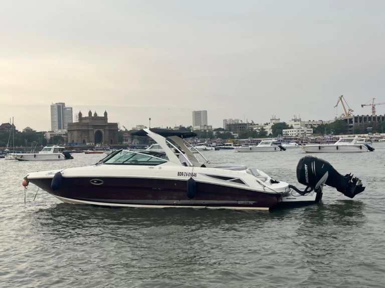 Alquiler de barcos Mumbai barato de Sea Ray SLX 300
