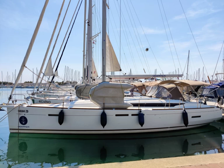 Alquiler de embarcaciones Jeanneau Sun Odyssey 449 enSukošan en Samboat