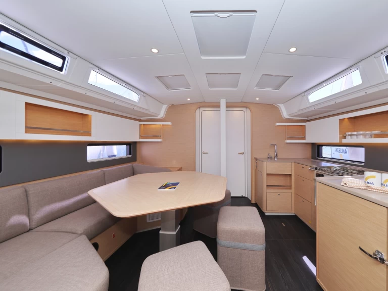 Alquiler de barcos Trogir barato de Dufour 44