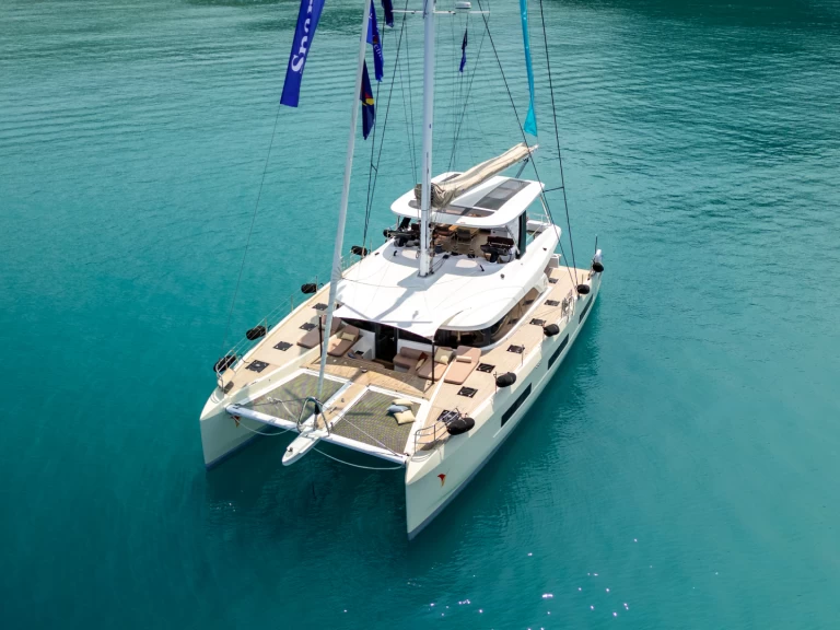 Alquiler de embarcaciones Lagoon Lagoon Sixty 5 enCapo d'Orlando en Samboat