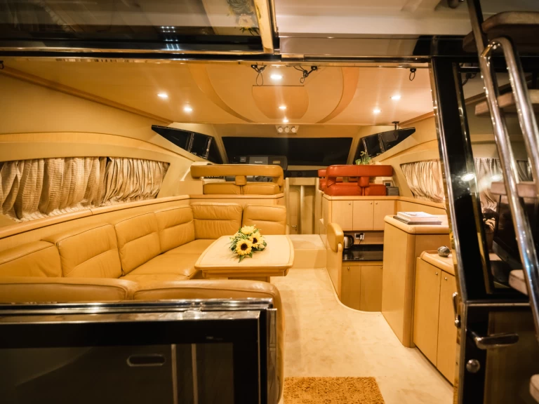 Alquiler de embarcaciones Ferretti Ferretti 460 enPanaji en Samboat