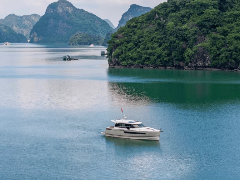 Alquiler de Lancha, con o sin patrón Jeanneau Hạ Long