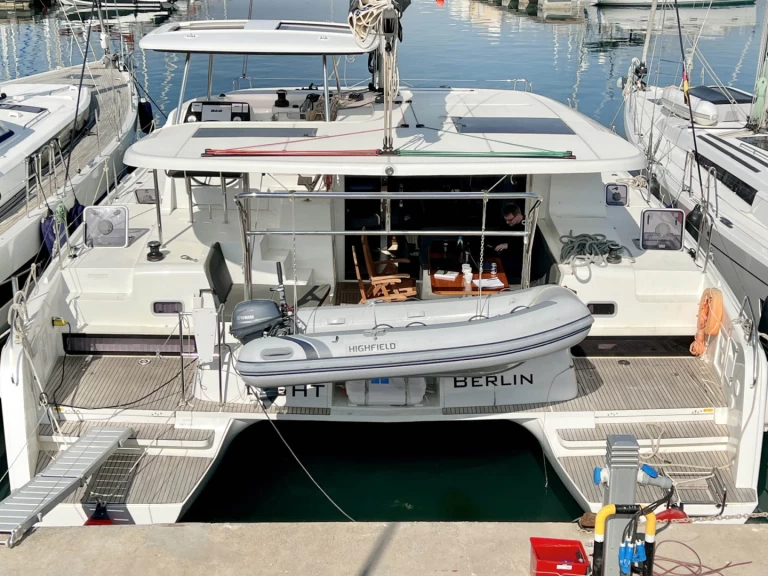 Alquiler Catamarán Lagoon con o sin  título de navegación