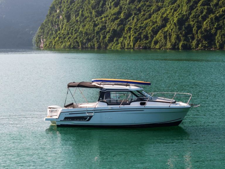 Jeanneau Merry Fisher 795 de alquiler a Hạ Long