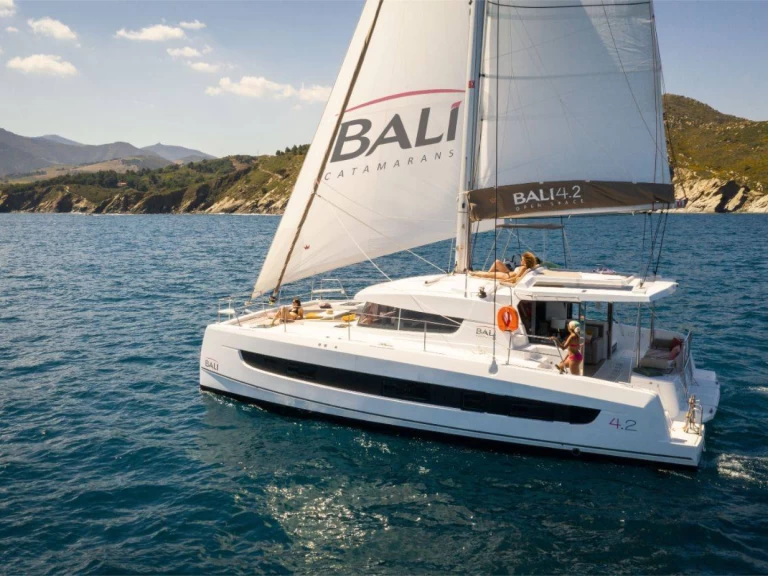 Alquiler de Catamarán, con o sin patrón Bali Procida