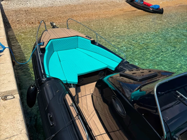 Alquiler de embarcaciones Aquamax 27 enBol en Samboat