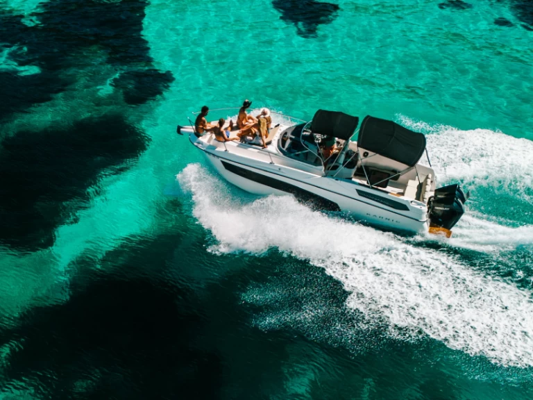 Alquiler Lancha Karnic con o sin  título de navegación