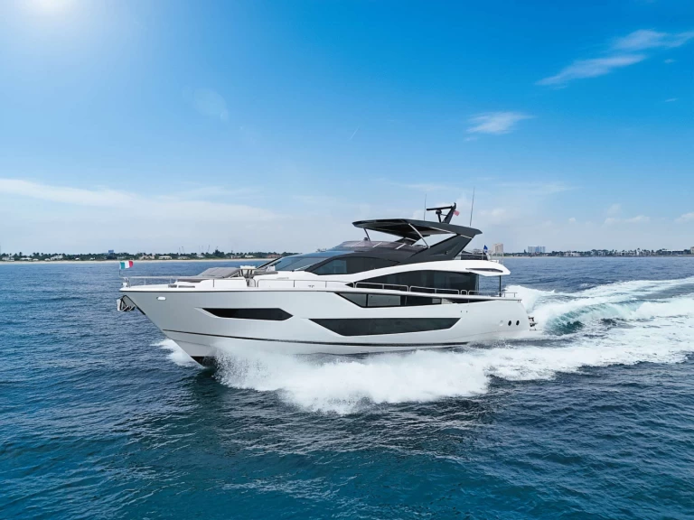 Sunseeker Dolce Far Niente de alquiler a Bahamas