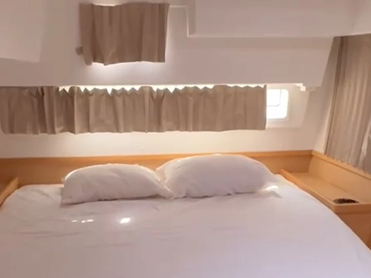 Alquiler Catamarán Lagoon con o sin  título de navegación