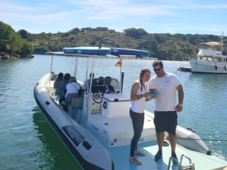 Alquiler de embarcaciones Hydrosport Rib 909 vfi enPort d'Addaia (Ciudad) en Samboat