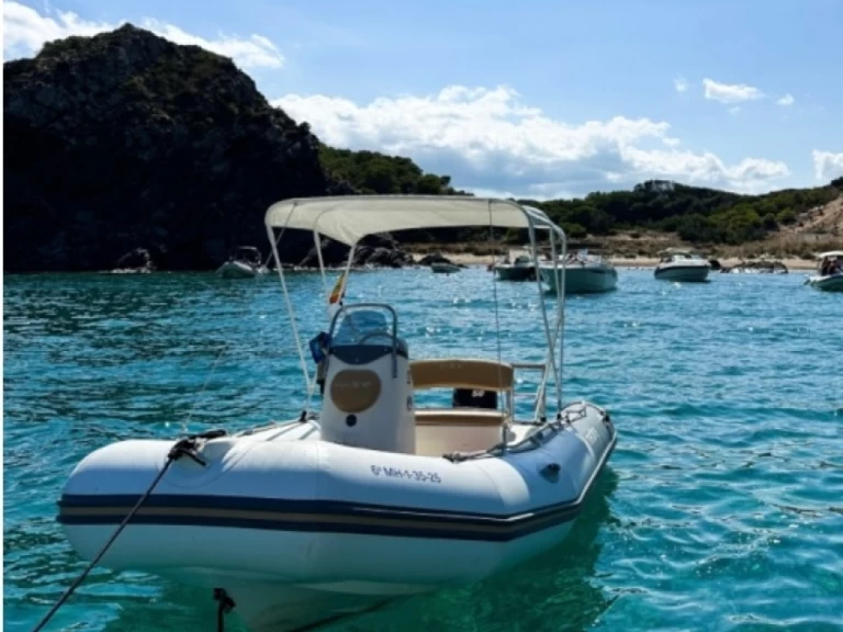 Alquiler de barcos Port d'Addaia (Ciudad) barato de Medline 500