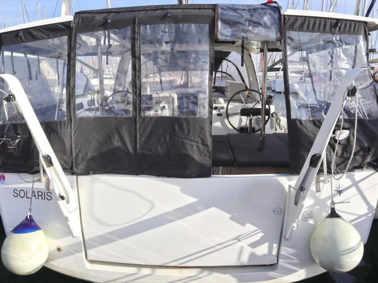 Alquiler de Jeanneau Sun Loft 47 en Ligia