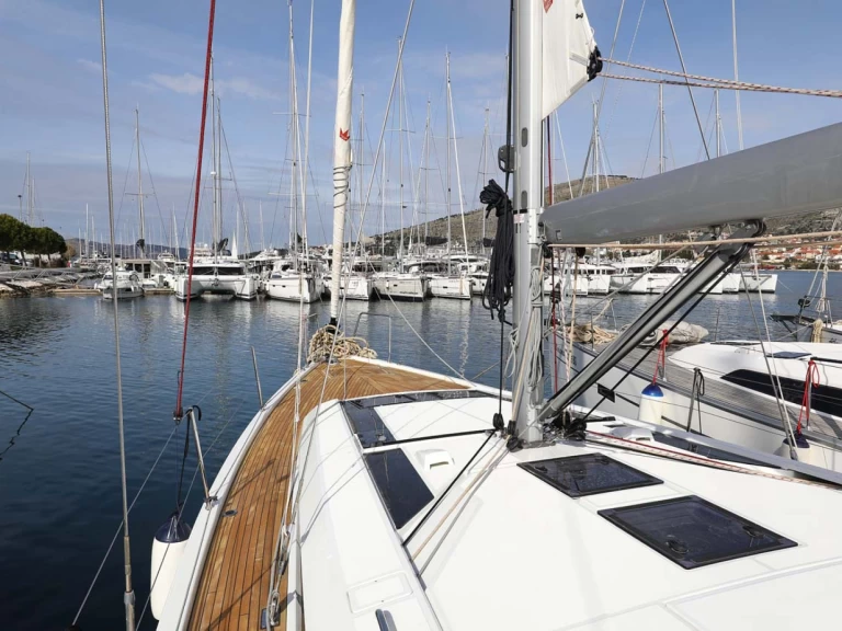 Alquiler de Velero, con o sin patrón Bénéteau Lefkáda