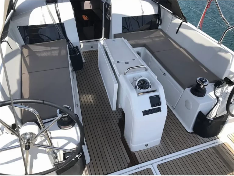 Alquiler de embarcaciones Jeanneau Sun Odyssey 440 enLefkáda en Samboat